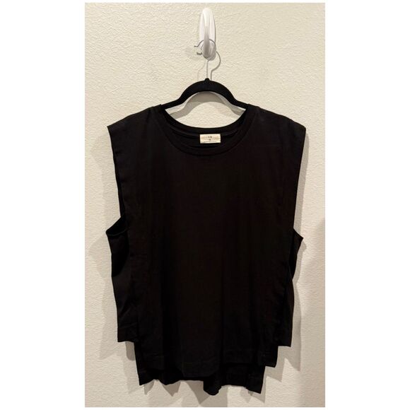 T.LA Sleeveless Round Neck Asymmetric Black Blouse - Picture 1 of 4